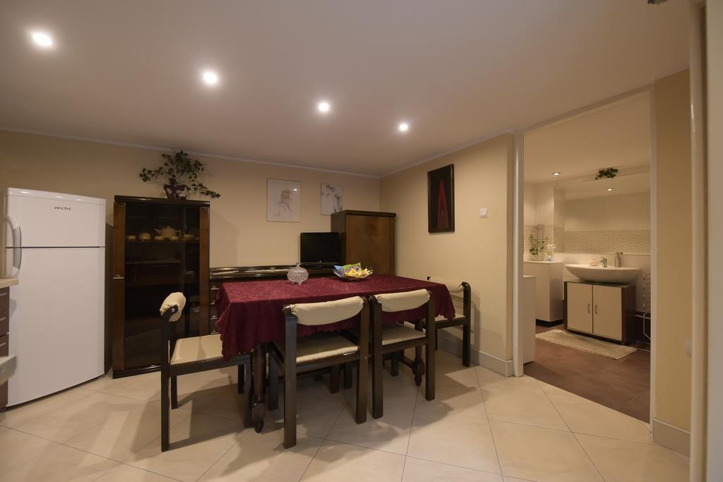 H & V Residence - Split Level Apartment Arad Eksteriør billede