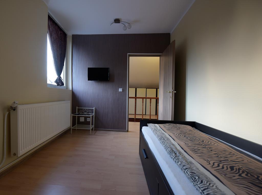 H & V Residence - Split Level Apartment Arad Eksteriør billede